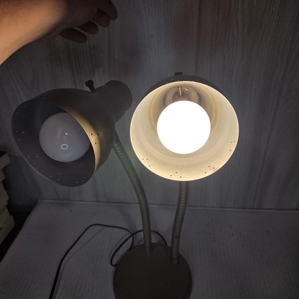 Vtg Double Gooseneck Desk Lamp Metal BULLET Shades Moderne Lamp 80s